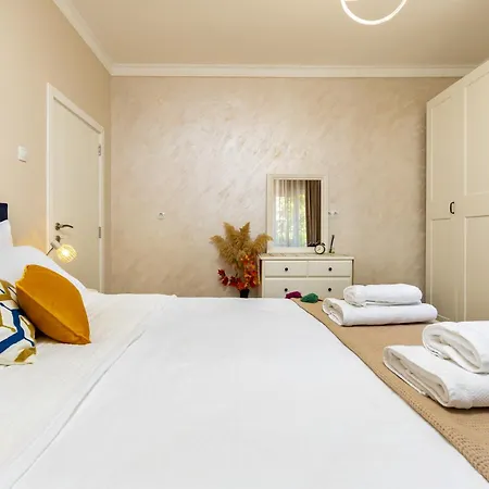 Apartman Retreat With Local Charm